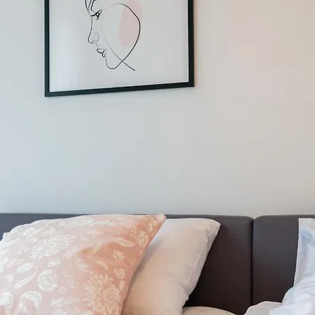 شقة Lwowska By The Malta By Renters بوزنان