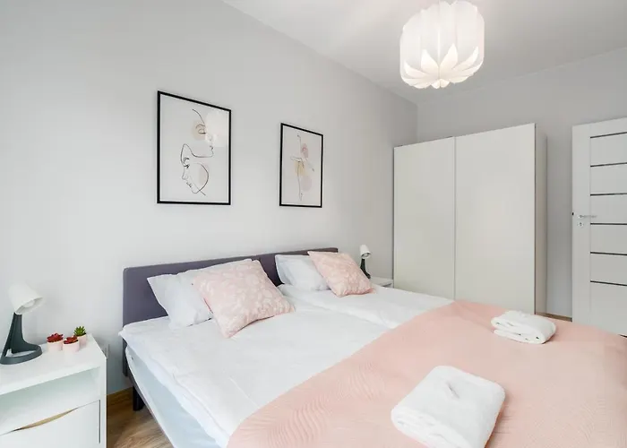 Lwowska By The Malta By Renters شقة بوزنان