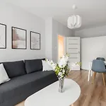Lägenhet Lwowska By The Malta By Renters