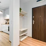 Lägenhet Lwowska By The Malta By Renters