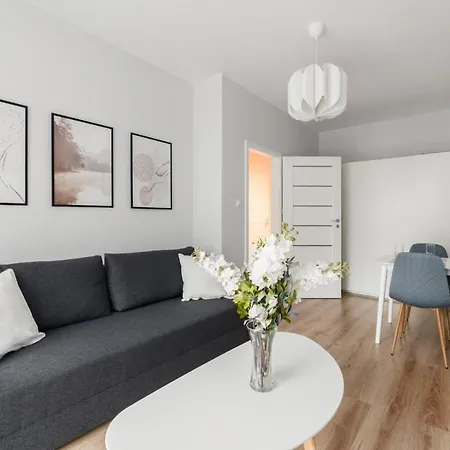 Apartament Lwowska By The Malta By Renters