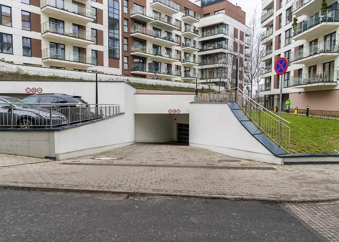 Apartment Lwowska By The Malta By Renters *