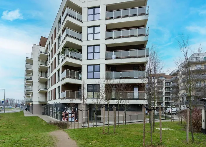 Apartment Lwowska By The Malta By Renters