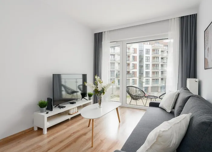 Lwowska By The Malta By Renters Apartment